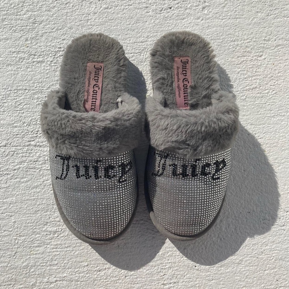 Juicy Couture Soft Gray Fur Slippers